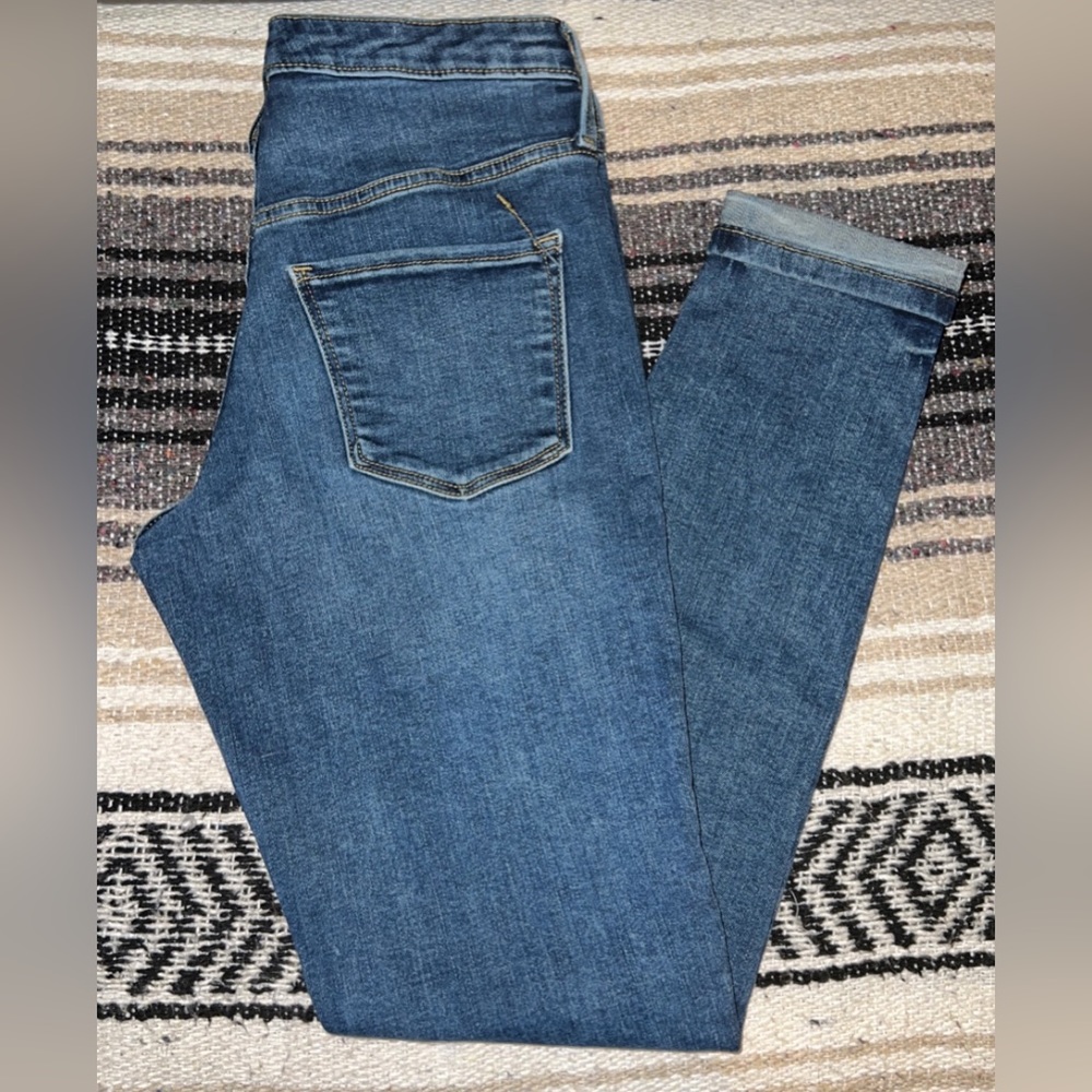 Skinny Jeans
- Mossimo Denim - High Rise 
- Size 0R (25)
- Medium wash
